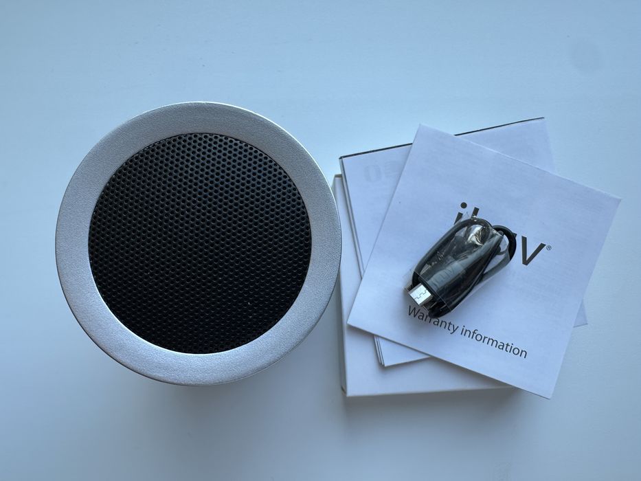 Портативна смарт-колонка iLuv з Amazon Alexa