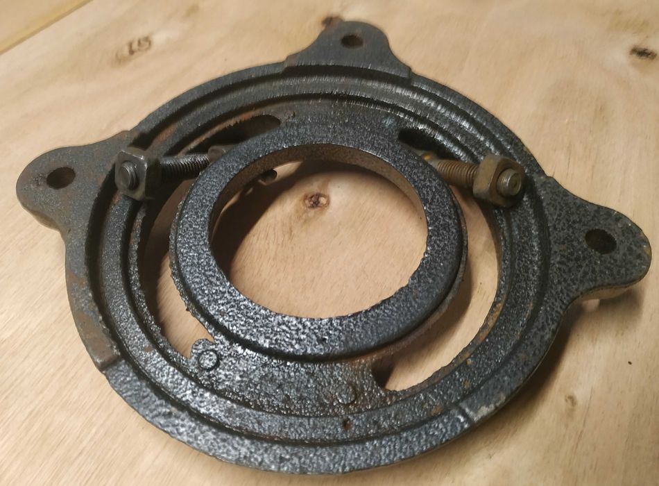 szczęki i obrotnica z imadła