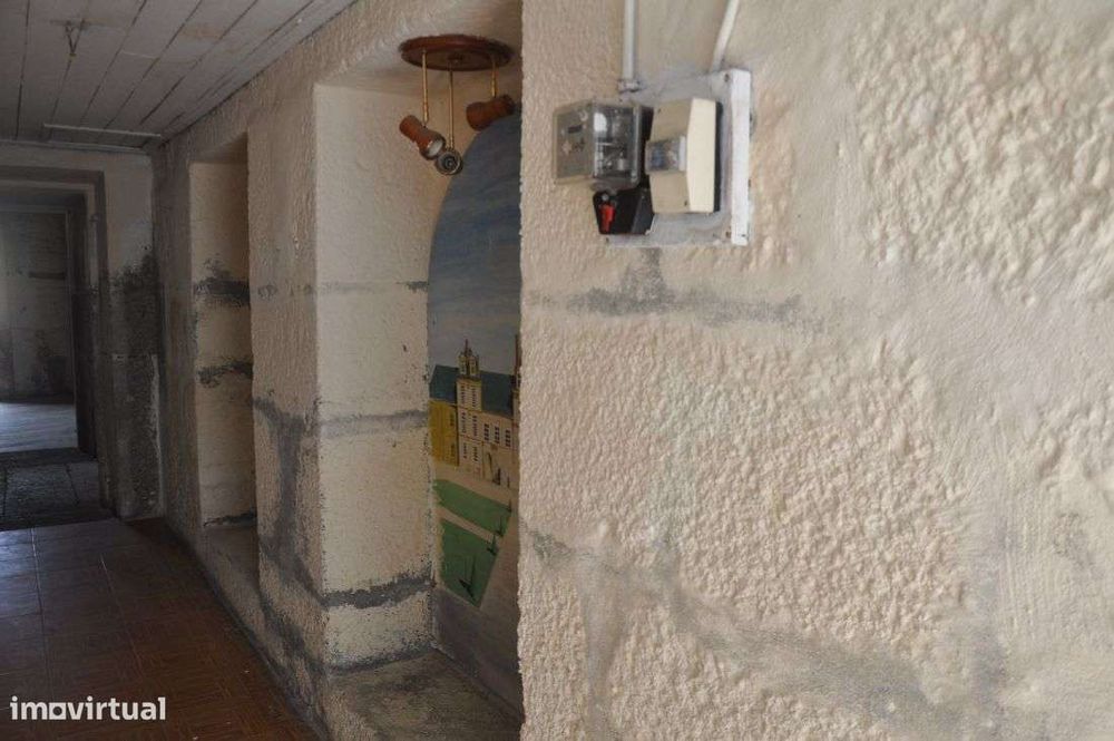 Casa para Restauro em Abação