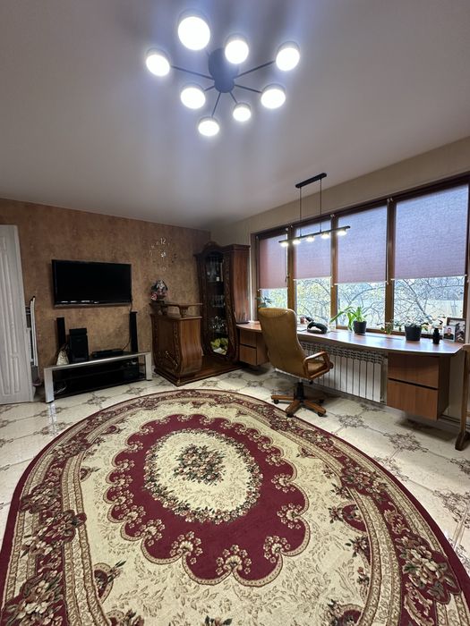 Продам дом Безлюдовка.С ремонтом.