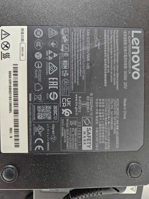 Lenovo 20v 15A 300w USB pin блок живлення для ноутбука Legion 7