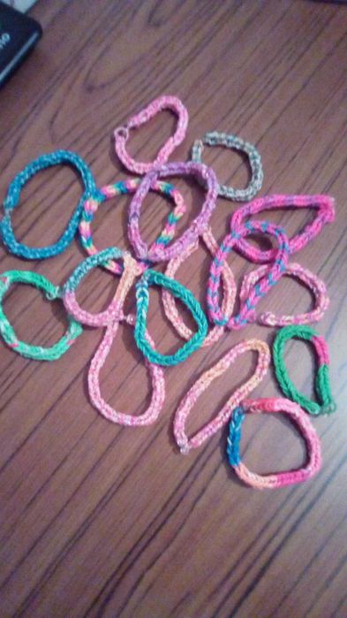 Браслети ручної роботи.