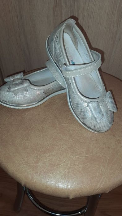 Туфлі 28р. Для дівчинки.