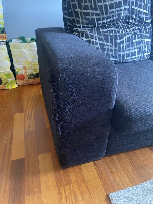 Sofa preto e cinza