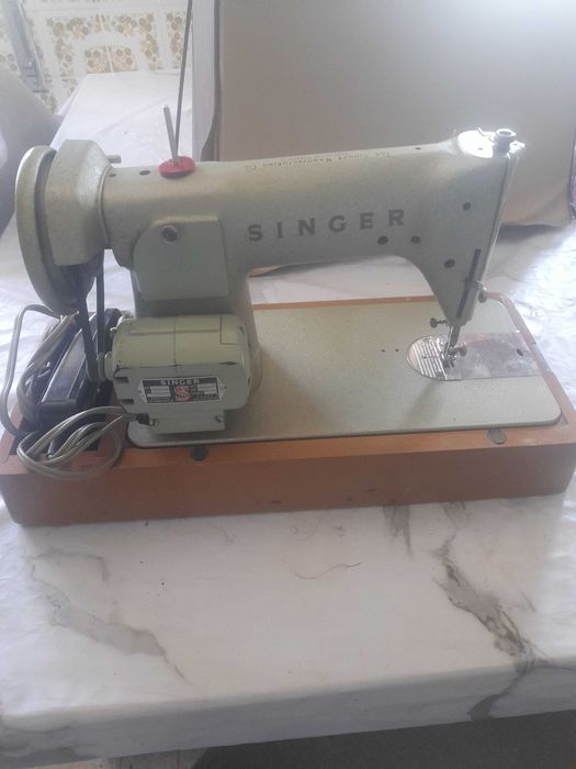 Maquina de costura singer