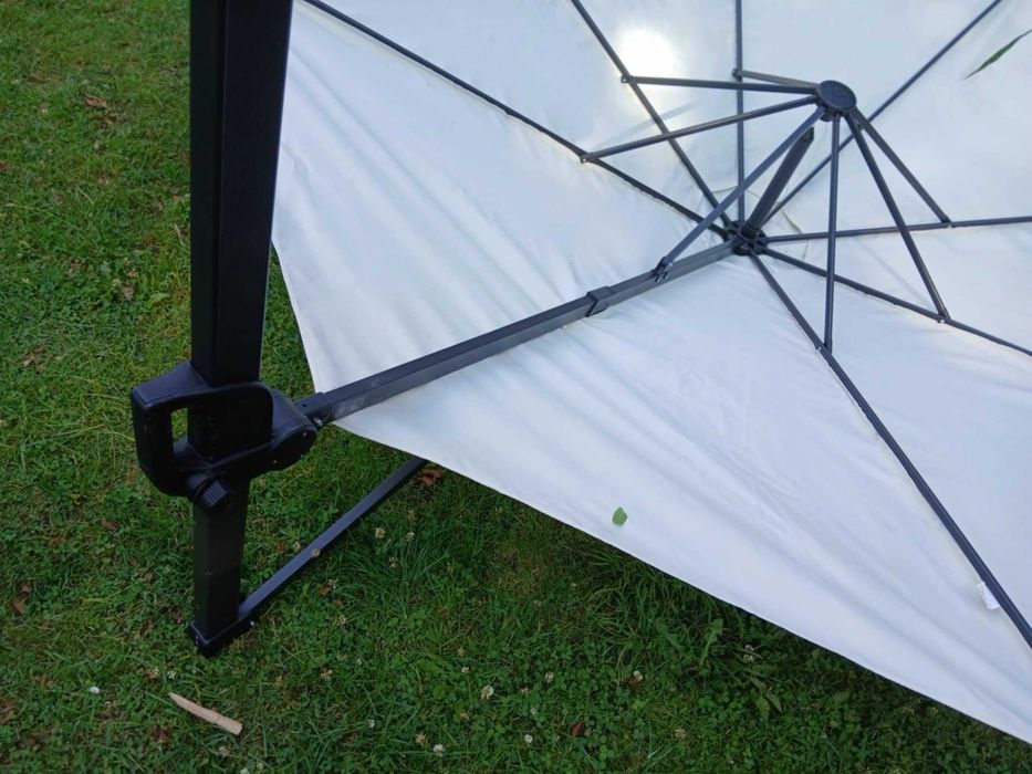 Parasol wiszący Trondheim / Hanging Ś300