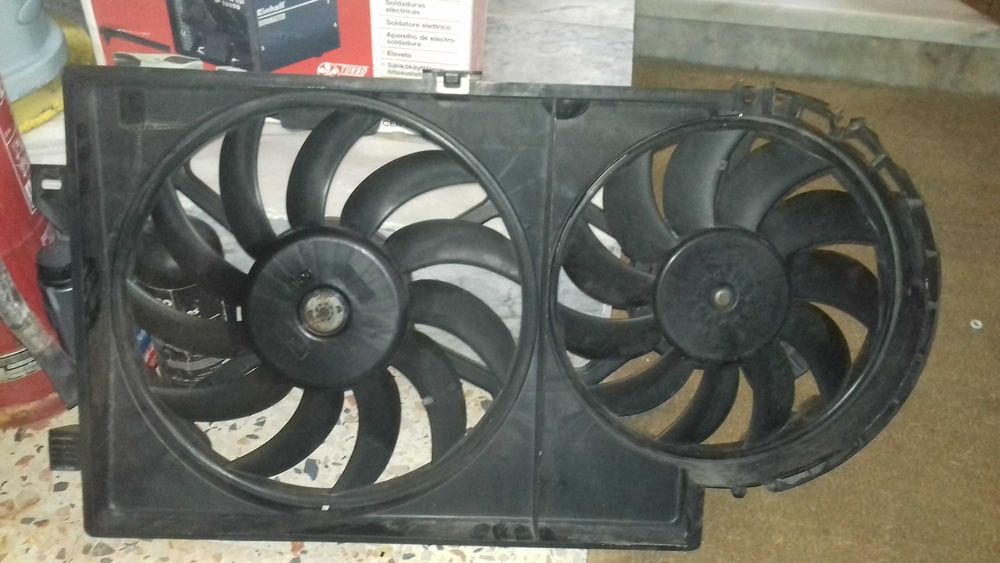 Ventilador Valeo e Oticas CHRYSLER Voyager 2002 2.5 Crd