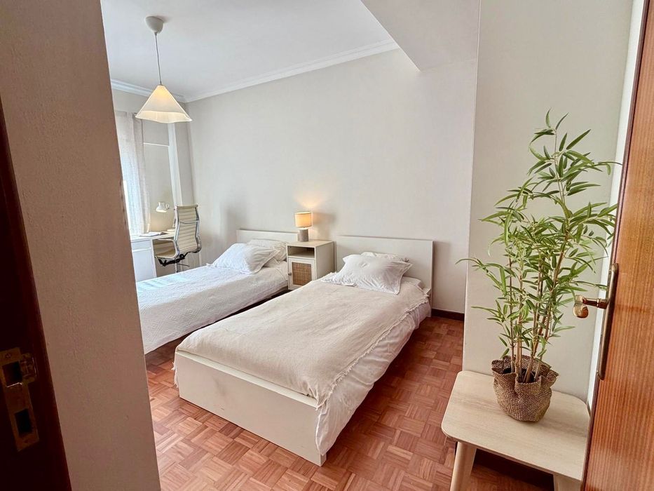 Quarto partilhado 2 estudantes 350€/ pessoa