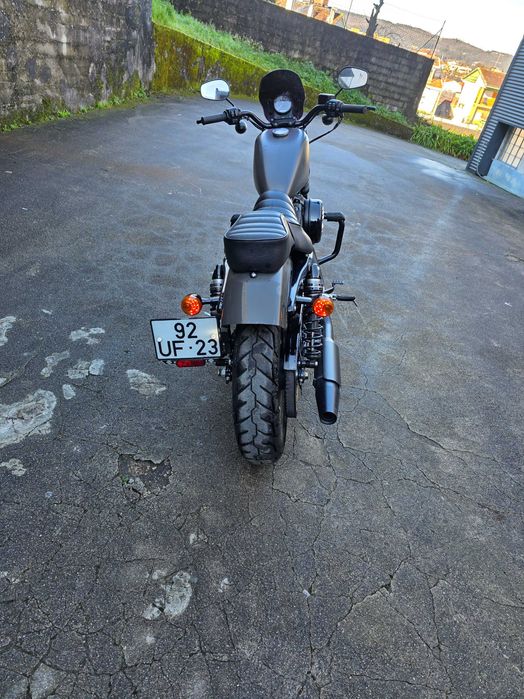 Harley davidson iron 883