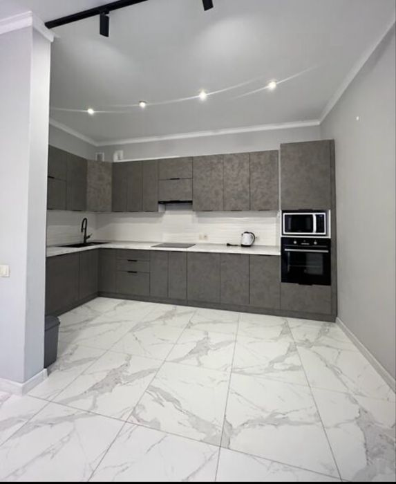 Продається гарний таунхаус на 4 сотках землі