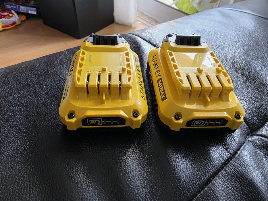 Duas Baterias Stanley Fatmax 20v