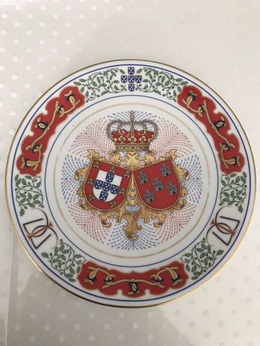 Pratos dos Duques de Bragança talheres e acessóriosde cozinha