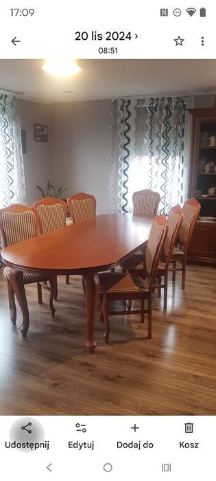 Sprzedam stół i krzesła.