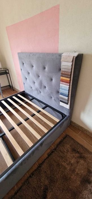 Camas De Casal Estofadas Top de Gama 190x140m Estrado Incluído 199€ !!
