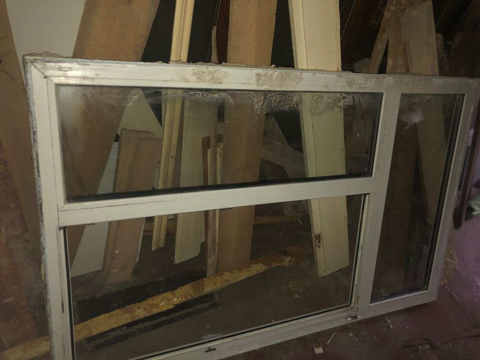 Б/у пластикове вікно