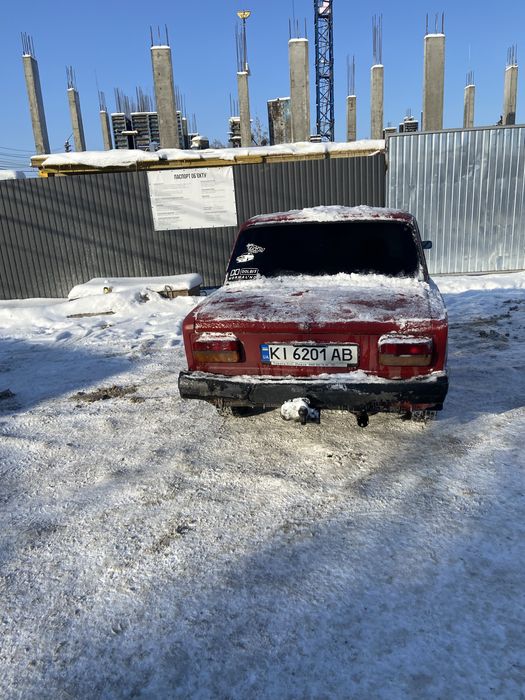 Продам ваз 2103.