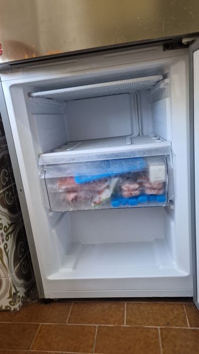Frigorífico Semi Novo