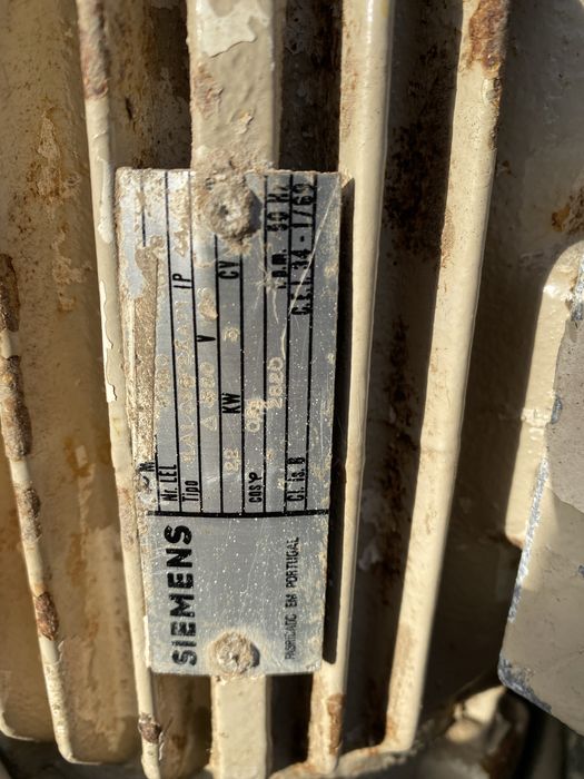 Vendo 2 motores trifasico