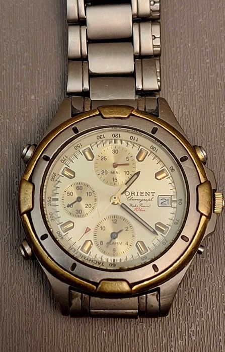 Годинник наручний ORIENT титановий.