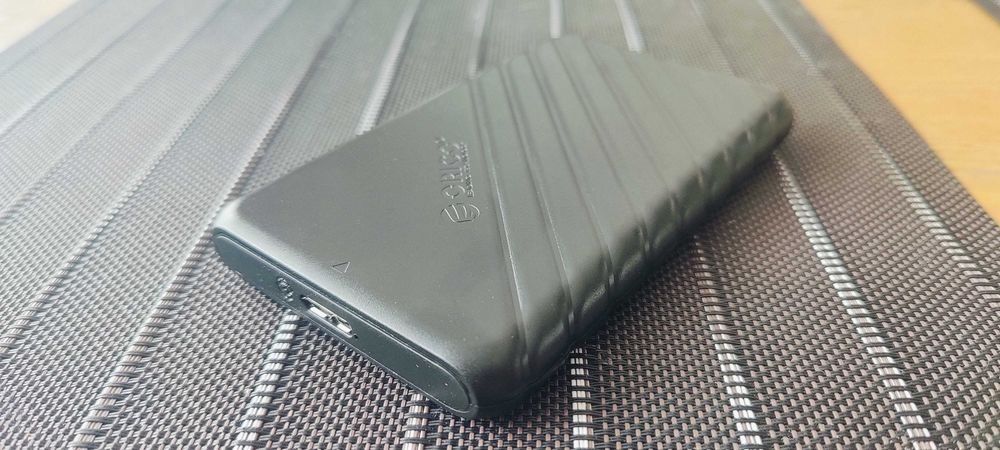 Dysk Zewnętrzny Przenośny Hitachi USB 3.0 - 640 GB - 2,5 cala