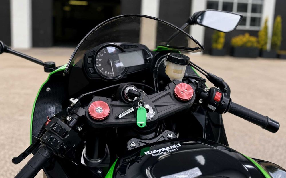 kawasaki zx4r - купить мототехнику - Цена на OLX.ua