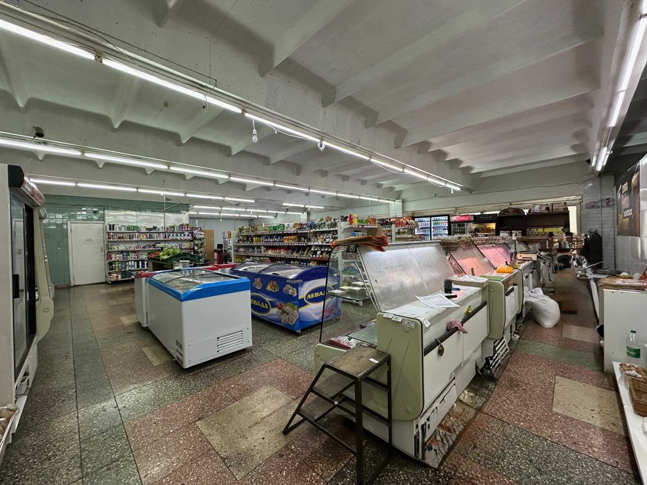 Фасадне приміщення  200 грн за кв. м.