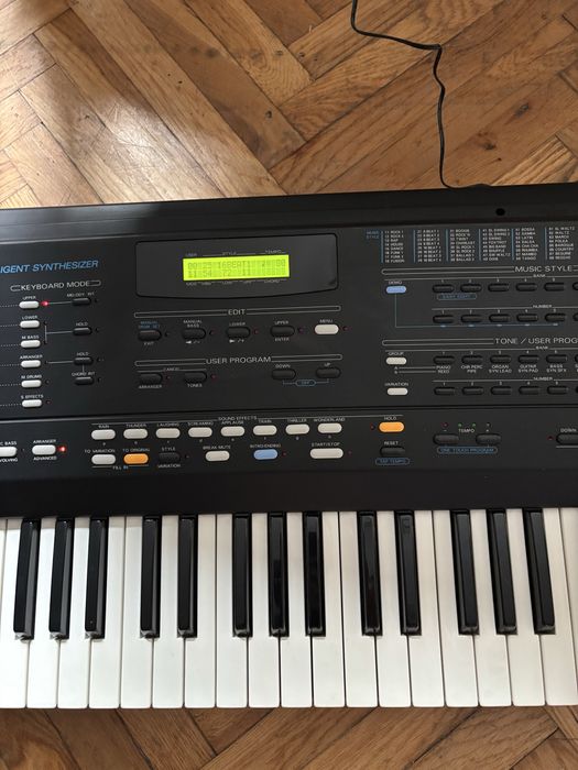 Roland E-56 intelligent synthesizer keyboard