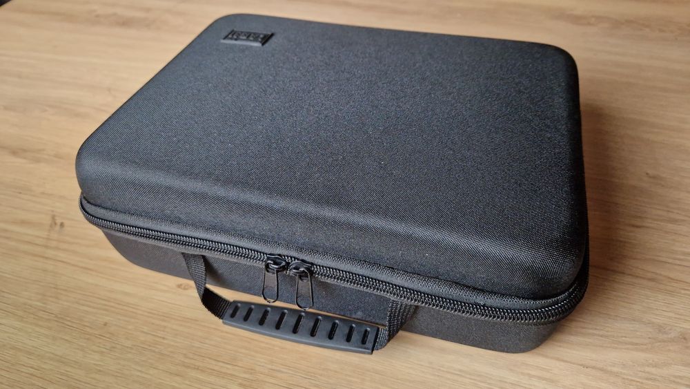 Behringer Flow8 mikser cyfrowy + case / mały mikser / mackie presonus