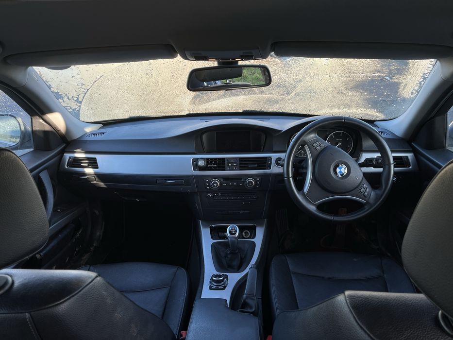 Bmw E91 318d exclusive edition polift 2011 anglik 2.0 n47