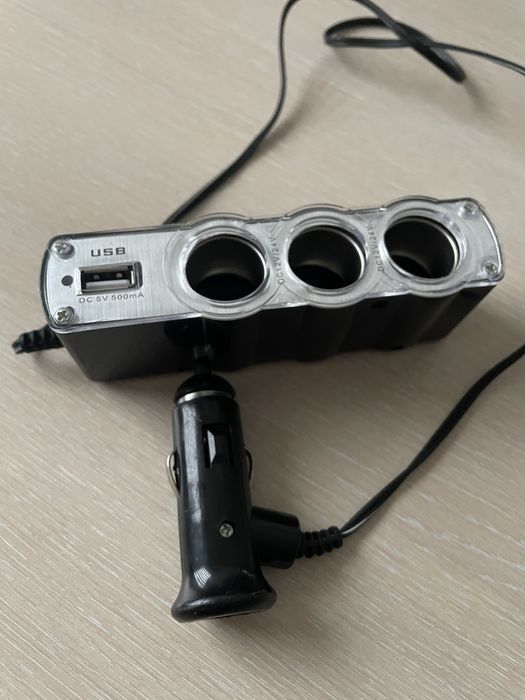 ładowarka samochodowa