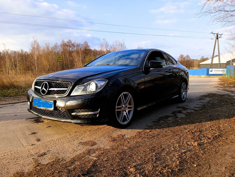 Mercedes-Benz Klasa C Nowy Rozrzad /Pakiet Amg/Bixenon/Navi comand/Dobrze utrzymany.