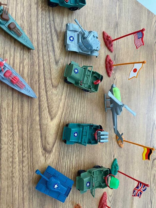 Brinquedos, Figuras de Coleção e Miniaturas