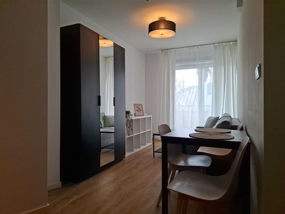 Plac Szembeka |zwierzaki ok |bez prowizji | WIFI w cenie| umowa od 6 m-cy | Rabat -50% na 1 m-c – pohled 4