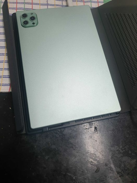 TABLET 10,5"     16GB RAM  1TB disco armazenagem 2k imagem uhd como novo
