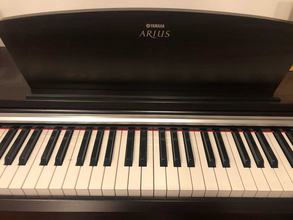 Piano Yamaha ARIUS YDP-135