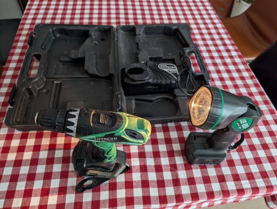 Wkrętarka Hitachi DS 14DVF3 14,4V | Zestaw w walizce + Latarka