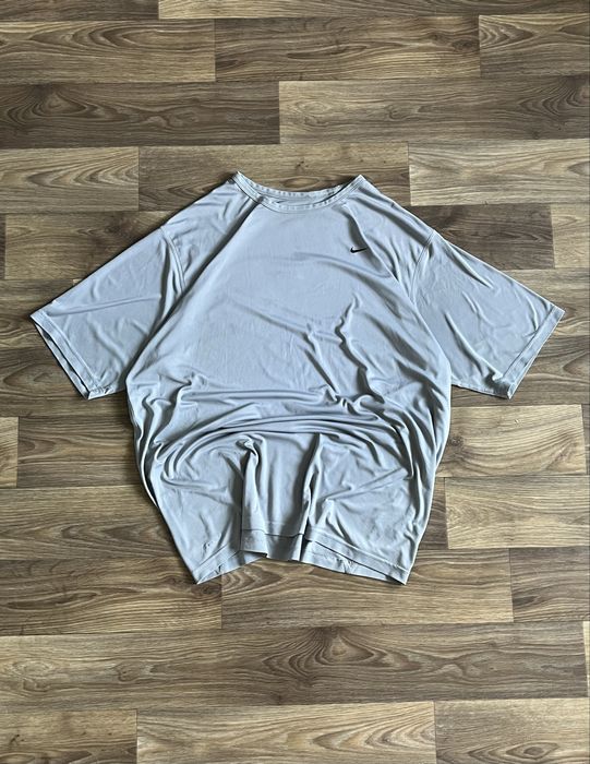 Вінтажна футболка nike vintage