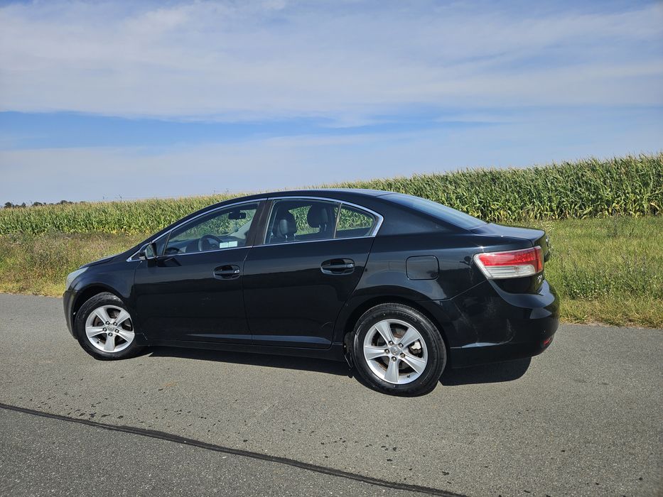 Toyota Avensis Salon Polska Benzyna Super Stan Okazja