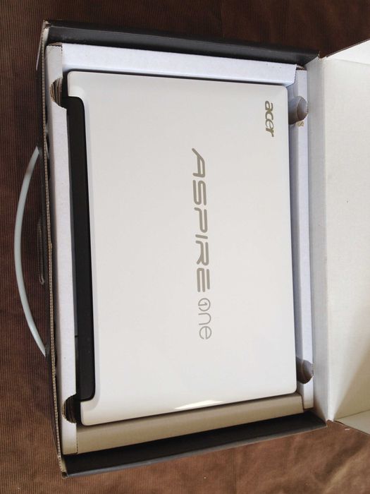 Нетбук Acer Aspire One