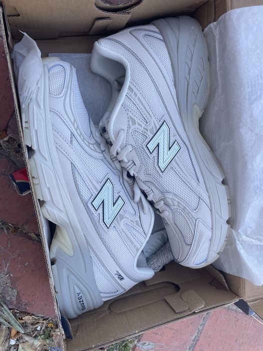 New Balance 740