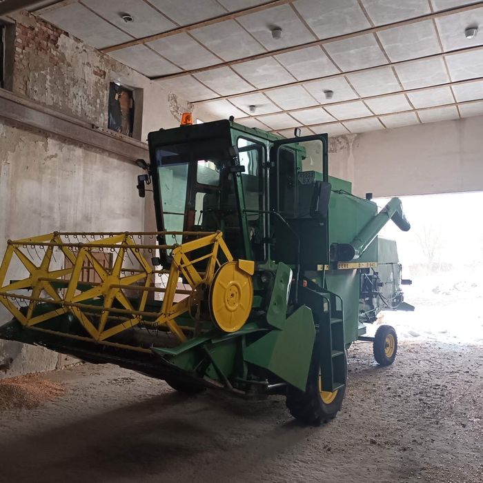 Комбайн John Deere 940