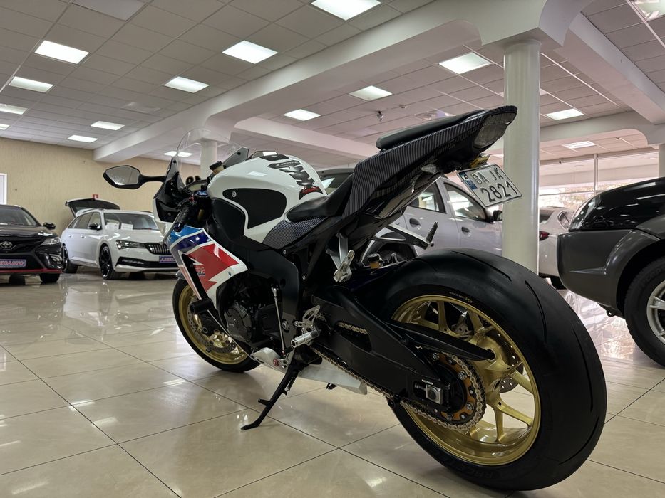 Honda CBR1000RR Fireblade 1.0i 16V 6МКПП 2014 р.в. (181 к.с.)