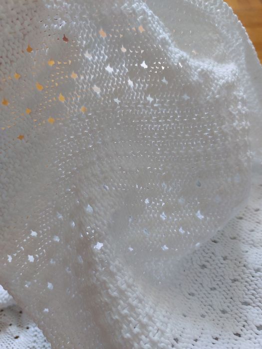 Kocyk ażurowy 85/110 cm