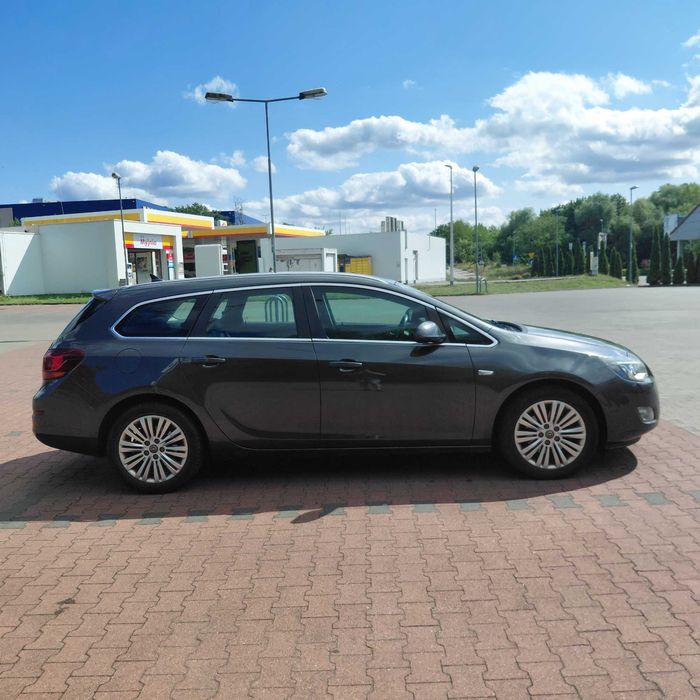 Opel Astra J 1.7 CDTI 110 KM | Kombi | 2011 | Diesel | Manual