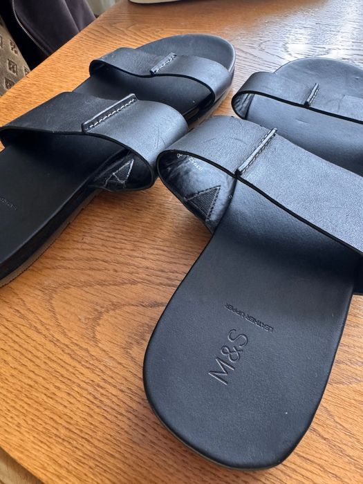 Skórzane klapki Marks and Spencer w rozniarze 41/42