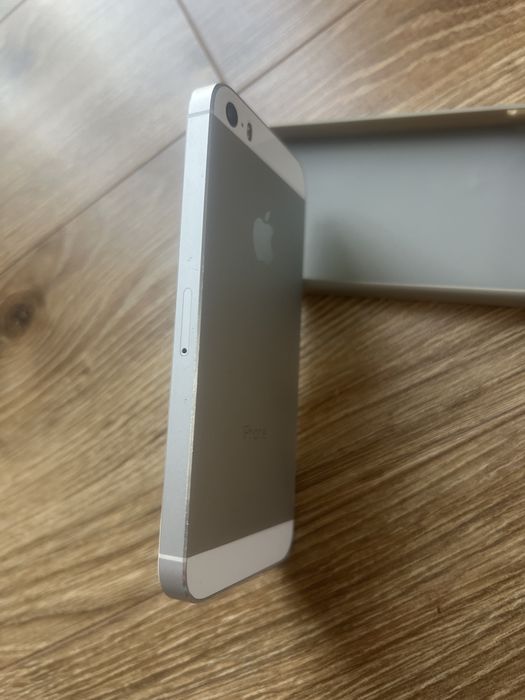 Apple Iphone  5s 16 gb