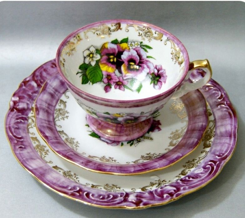 Komplet filizanek porcelanowych