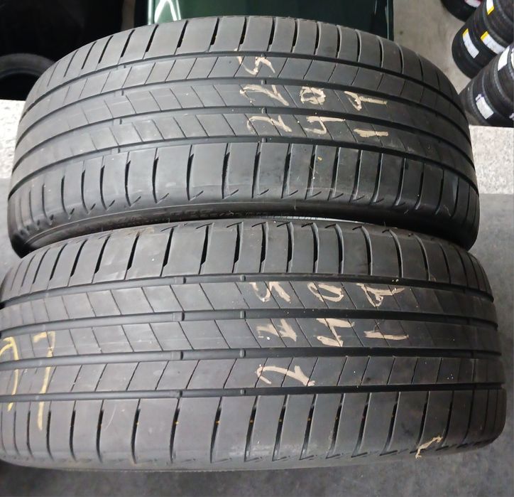 Vendo pneus semi-novos 225/40/19 Bridgestone