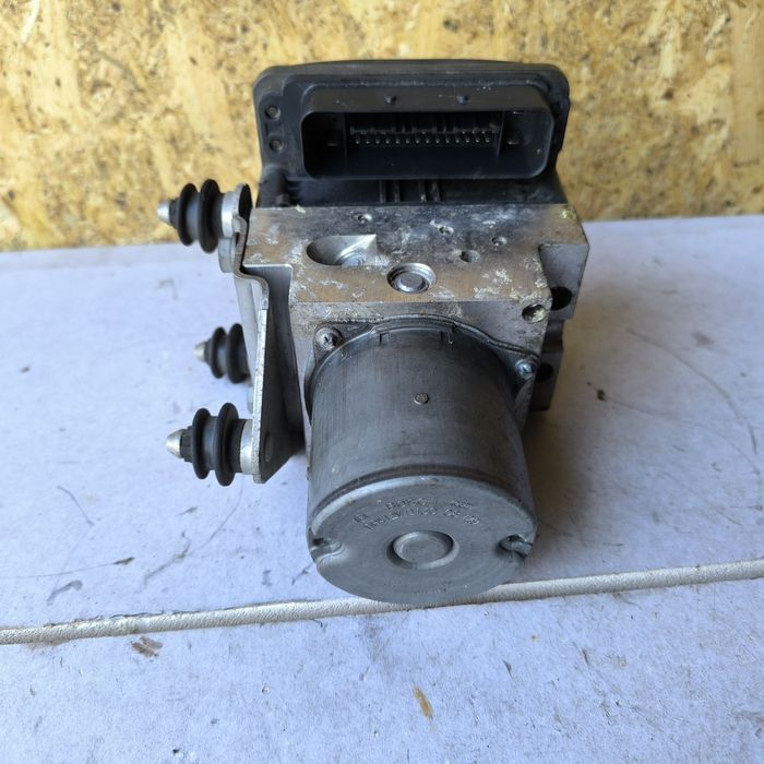Pompa ABS sterownik audi A8 D4 S8