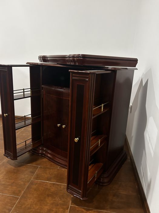 Móvel Bar em Madeira Maciça - Excelente Estado!